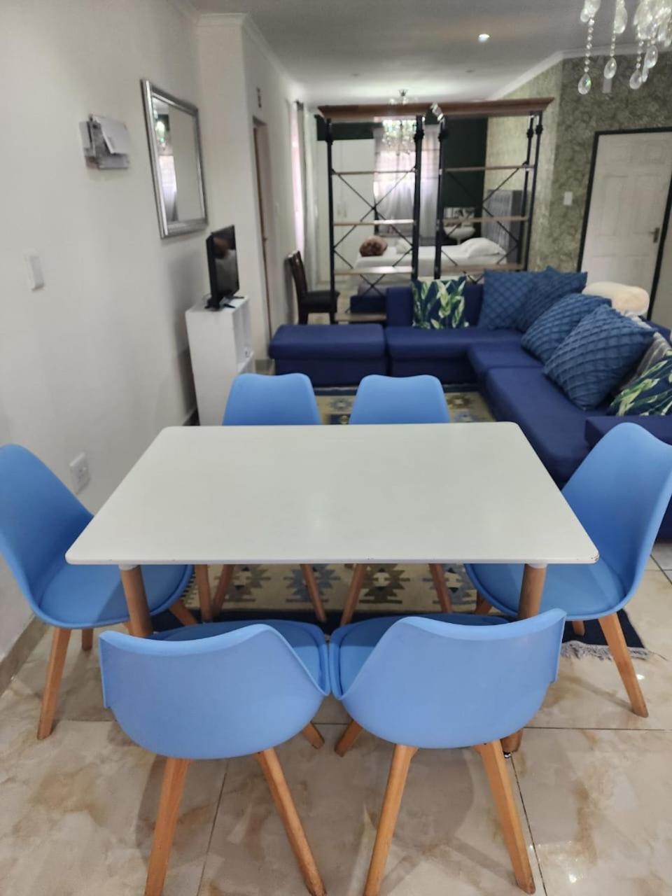 Tia Maria Bachelor Apartment